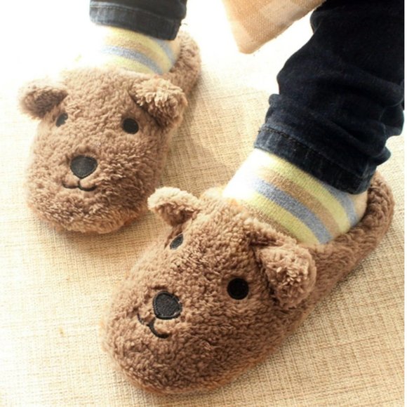 SHEIN Shoes - Bear Pattern Fluffy Slippers